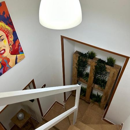 Appartement La Casa Di Rocco à Naples Extérieur photo